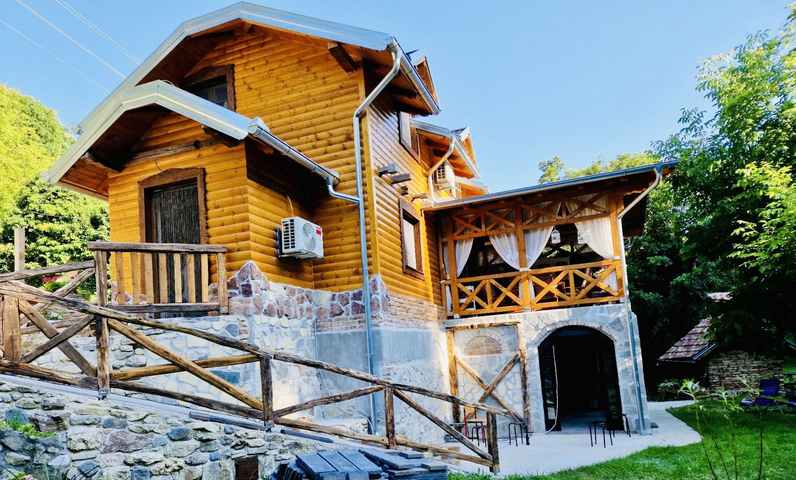 Kuća za odmor Čarolija****