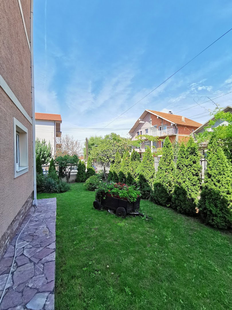 "VILLA MIONA" Apartments Beograd