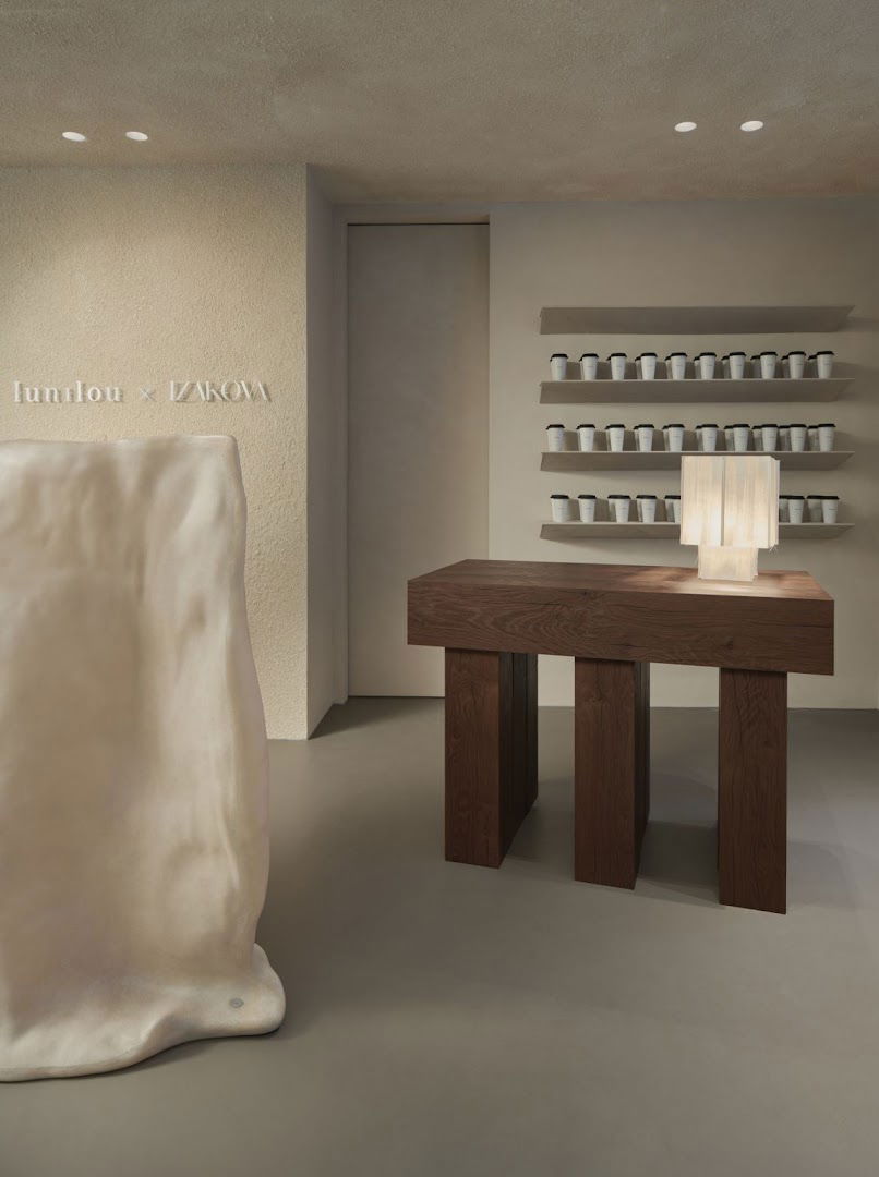 lunilou and IZAKOVA Store