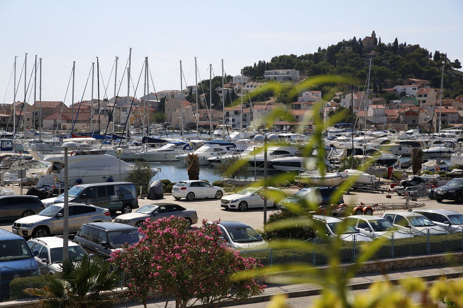 Sunny Day Apartments