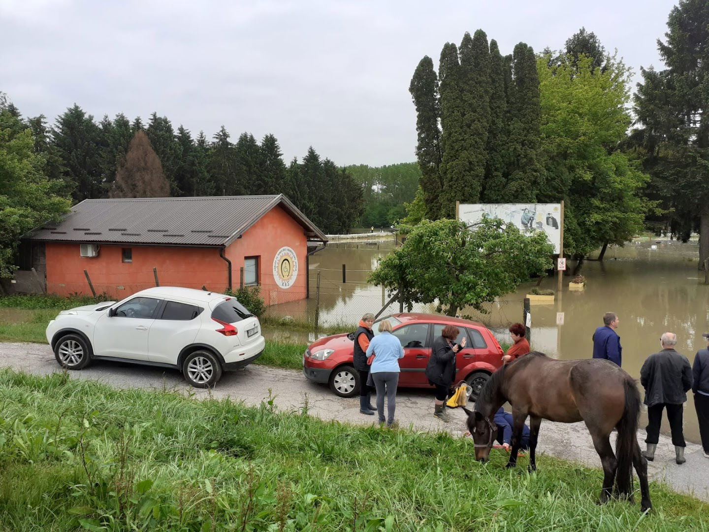 AUTOPRIJEVOZNIK, KUKIĆ IGOR, SISAK, GALDOVAČKA 11