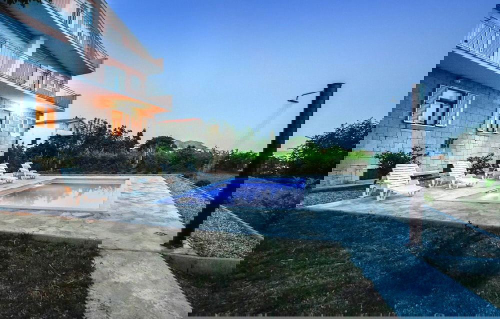 Private House With Pool, sea View and big Garden