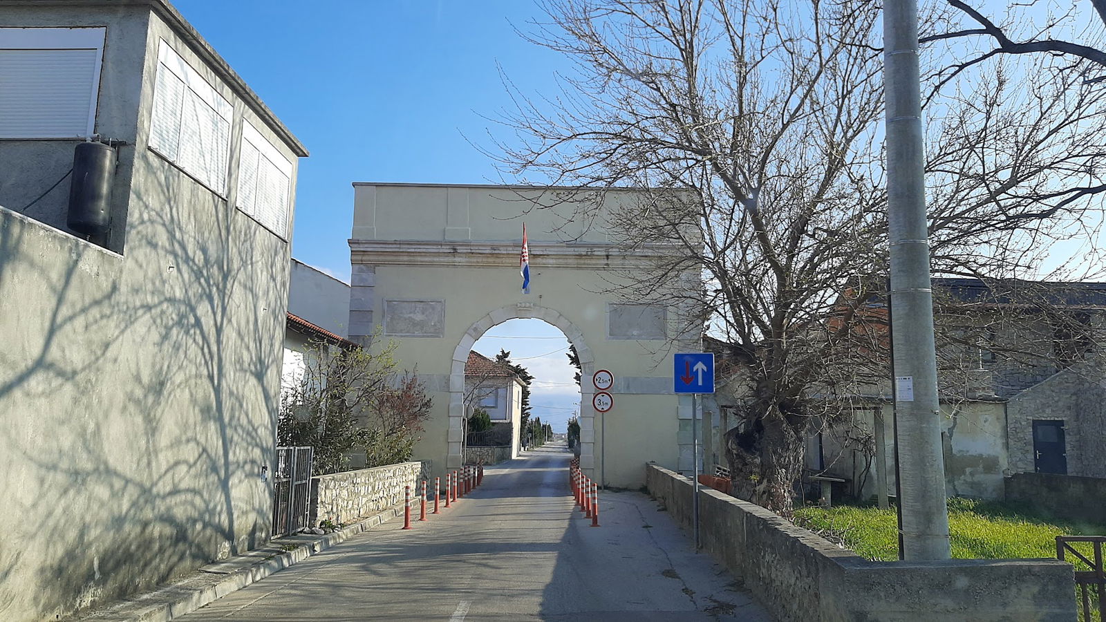 Vrata bivše tvornice duhana