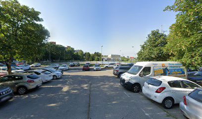 Parking pored škole