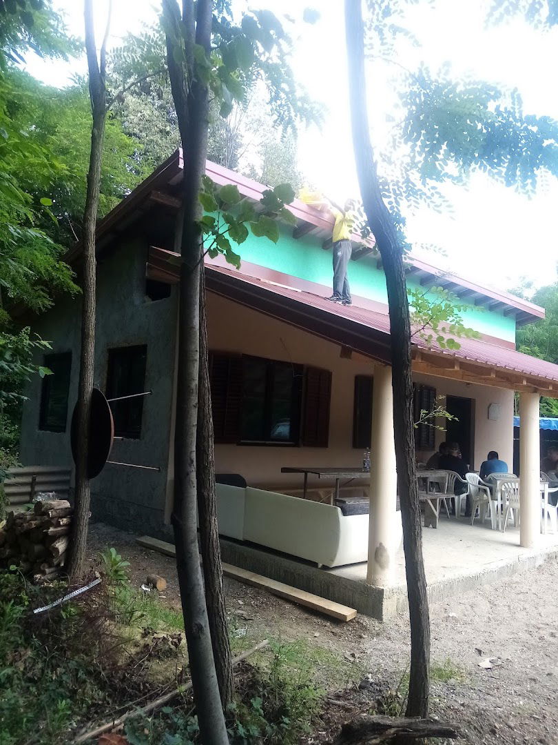 Lovački Dom Jadranska Lešnica