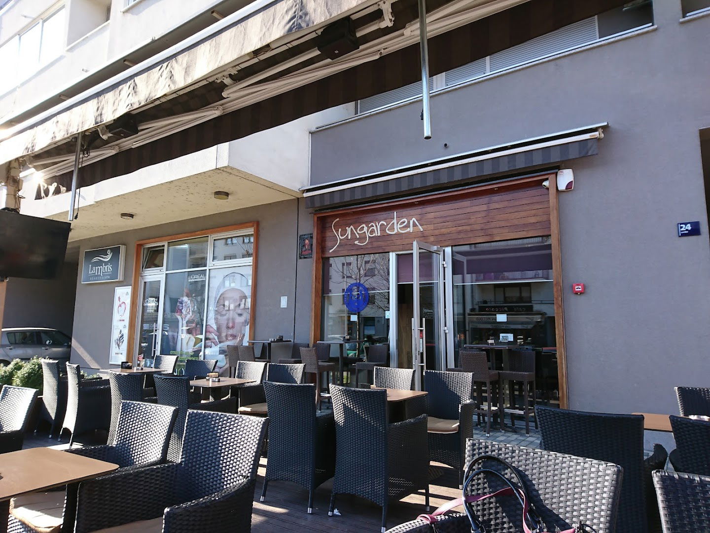 Caffe bar" Sungarden"