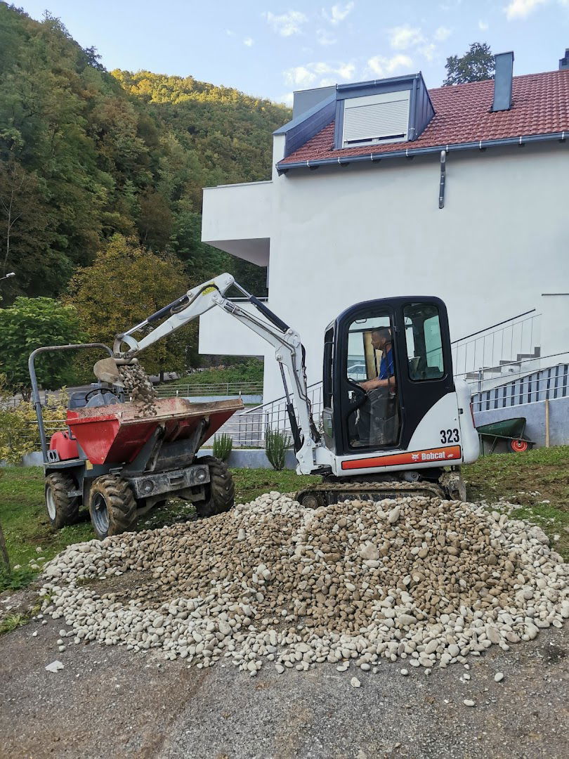 Građevinska mehanizacija Božo