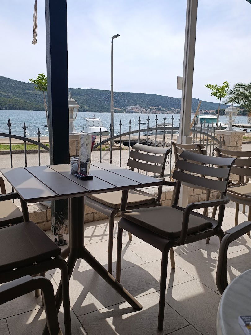 St. Nico's Bar & Food