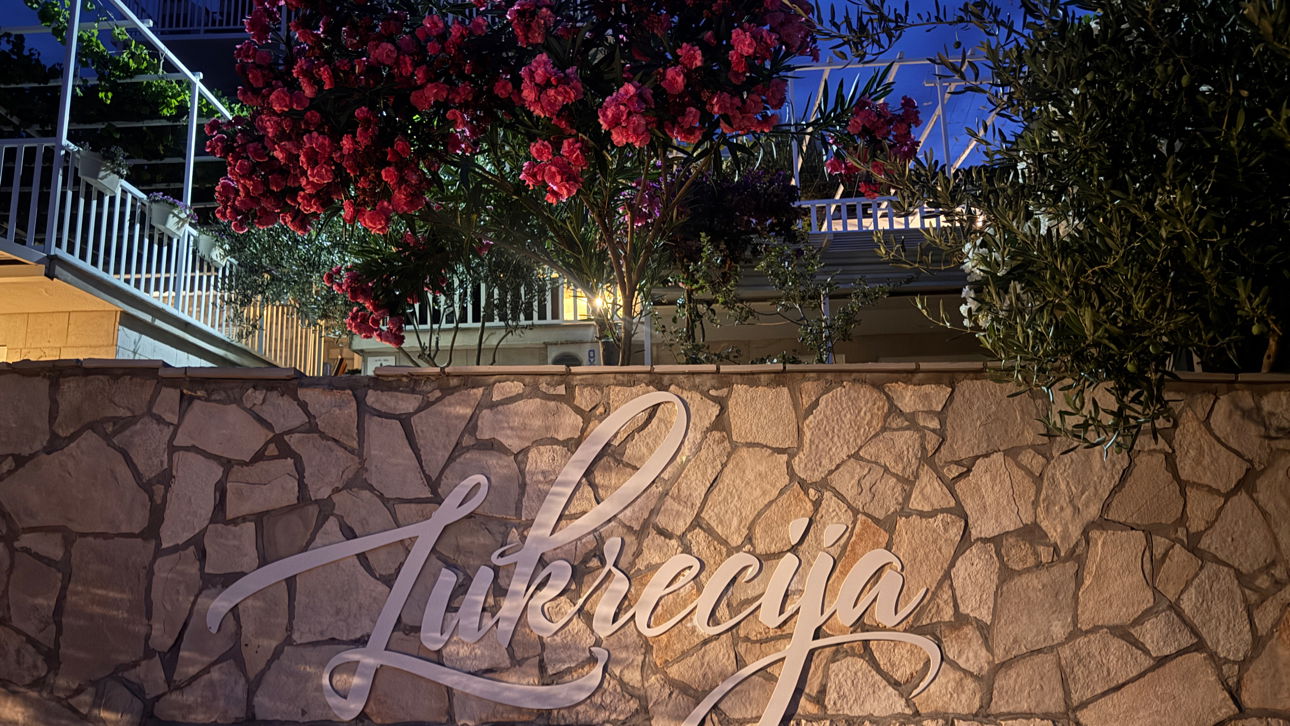 Apartments Lukrecija Neum