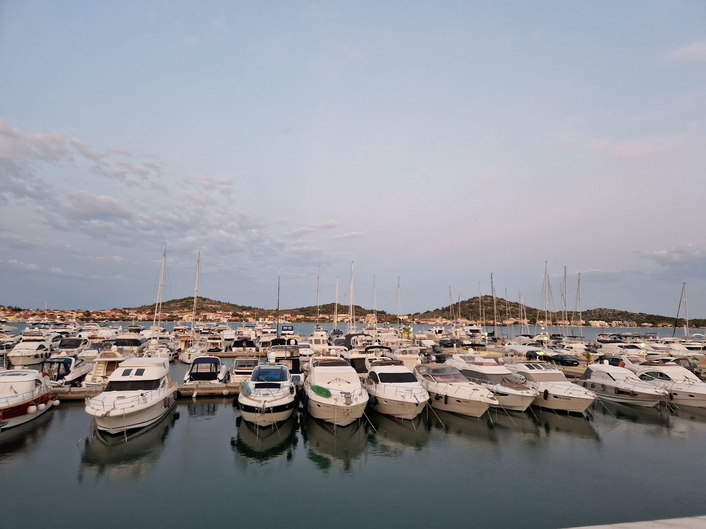 Hotel Stomorin-Marina Hramina