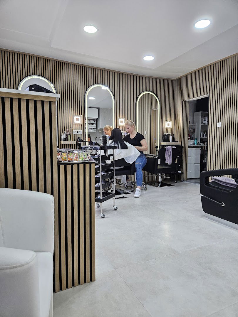 FRIZERSKI SALON SM, STANKA MARKSL S.P.