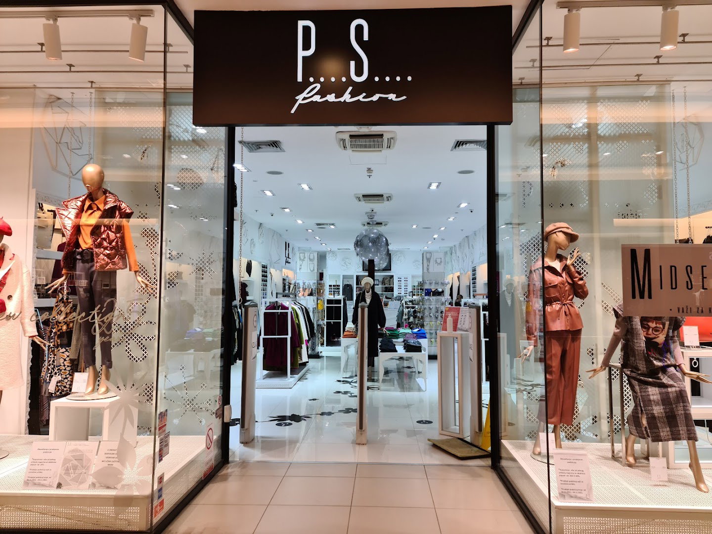 P....S....fashion Beograd