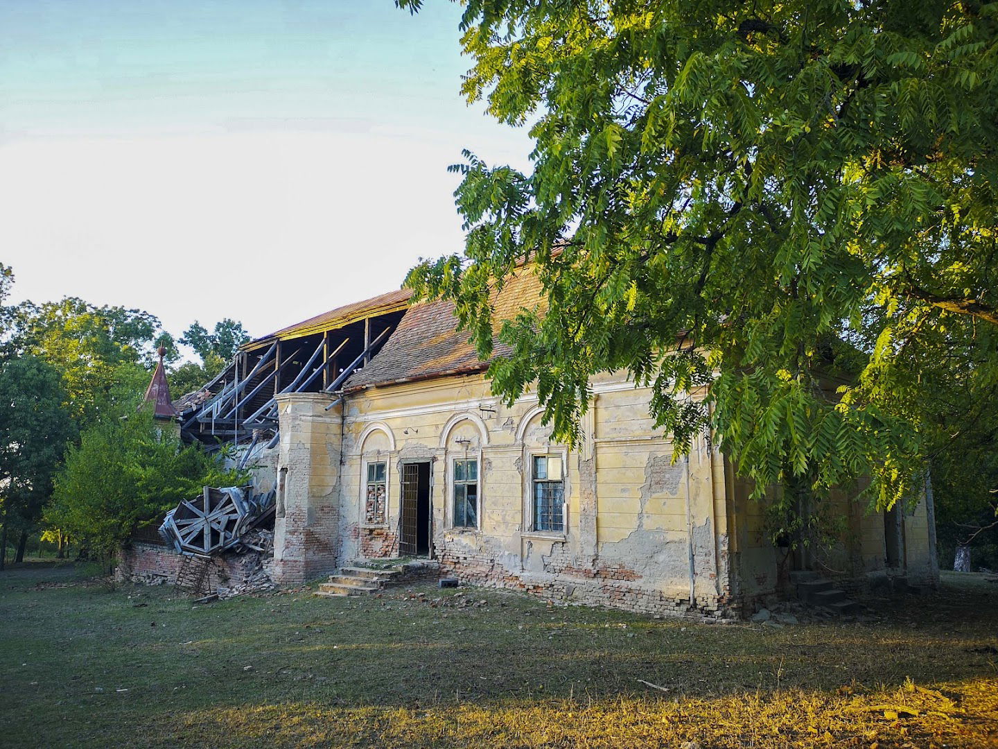 Conacul de la Clopodia