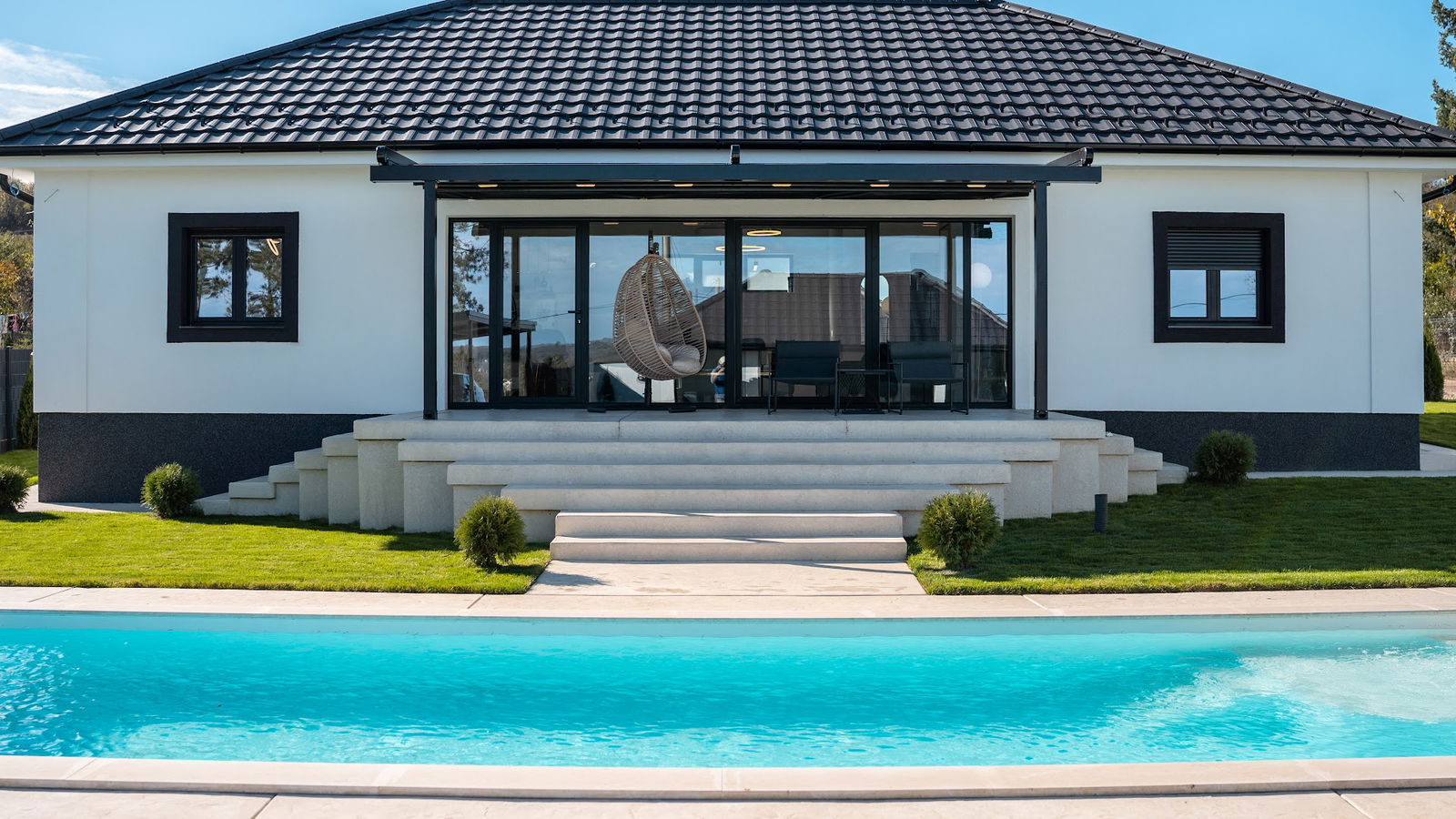 The Crown Pool Villa