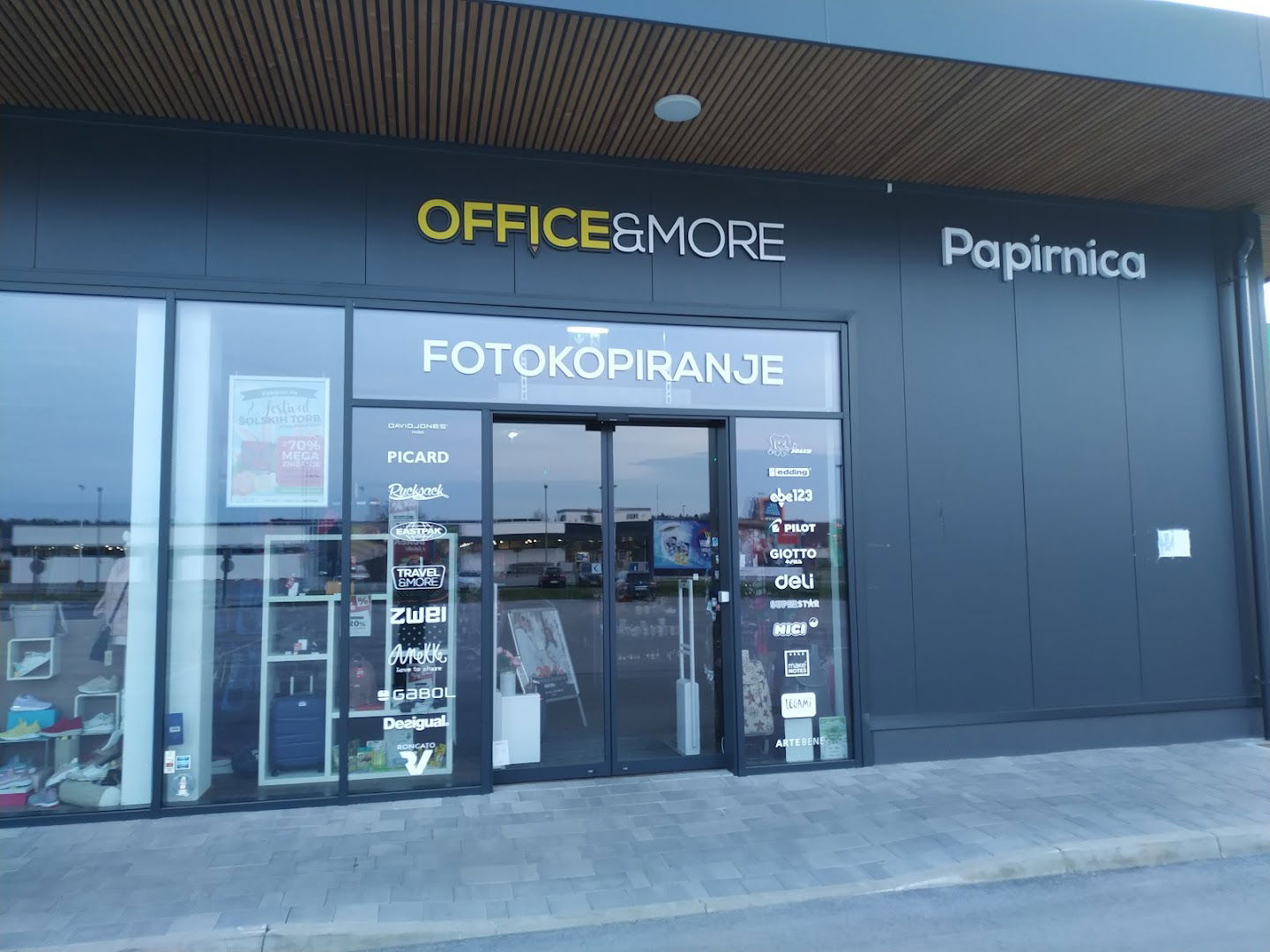 OFFICE AND MORE - TUŠ POBREŽJE