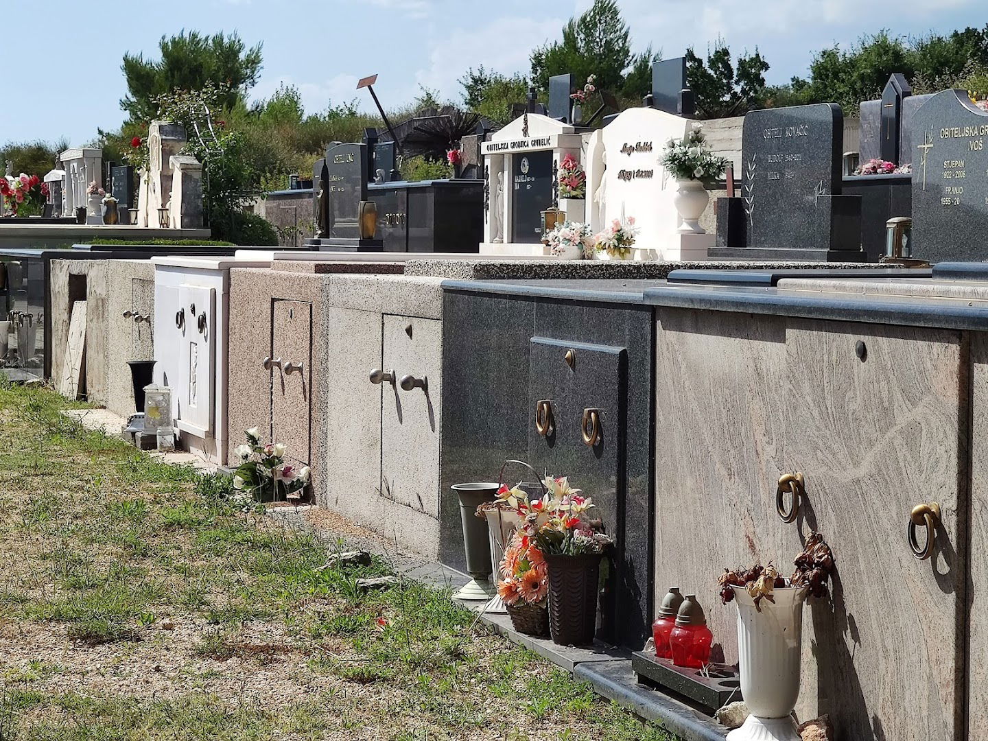 Tribunj cemetery