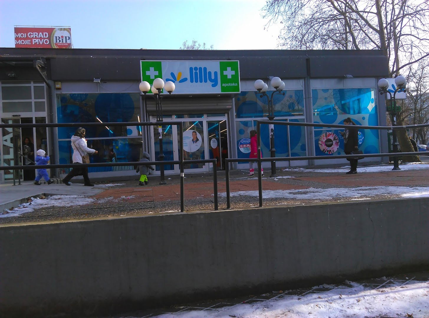 Lilly Drogerie - Apoteka 017