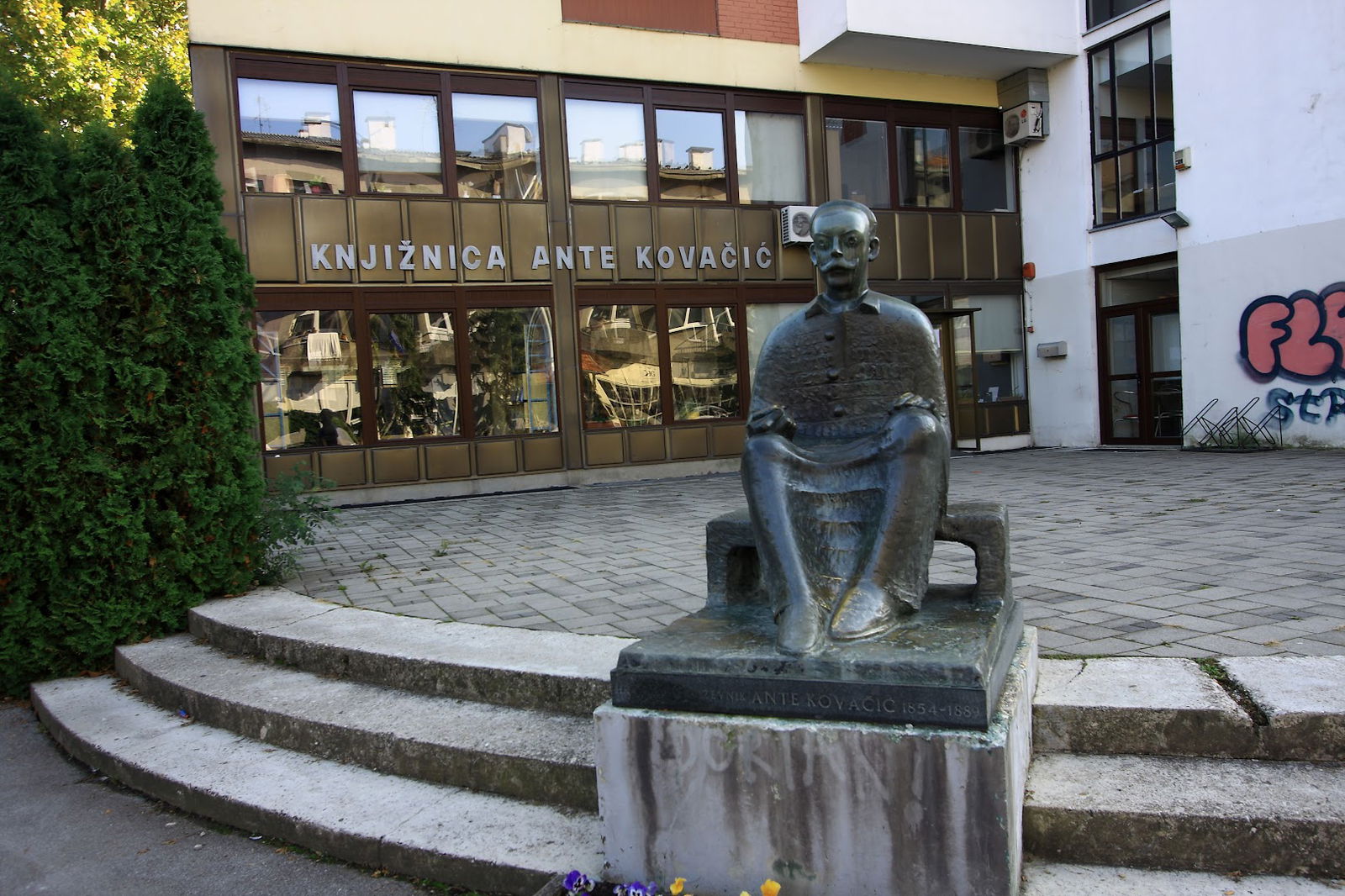 Knjižnice grada Zagreba, gradska knjižnica Ante Kovačića (Zaprešić)