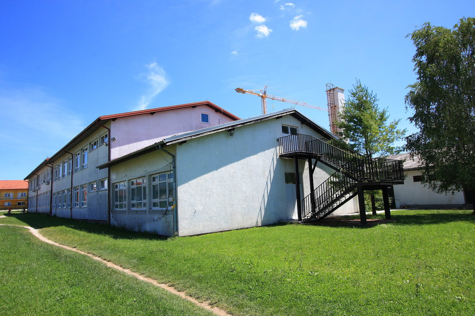 Mate Lovrak Elementary School