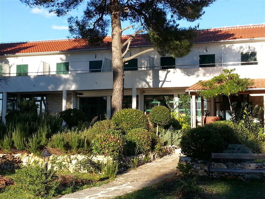 Pension Kleine Hexe Pirovac