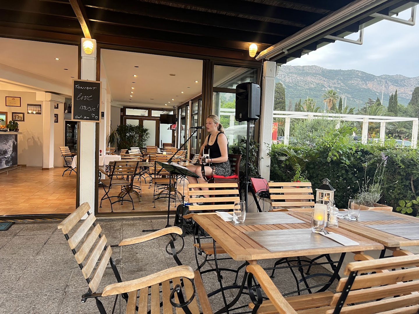 Caffe Bar Bistro NAVA