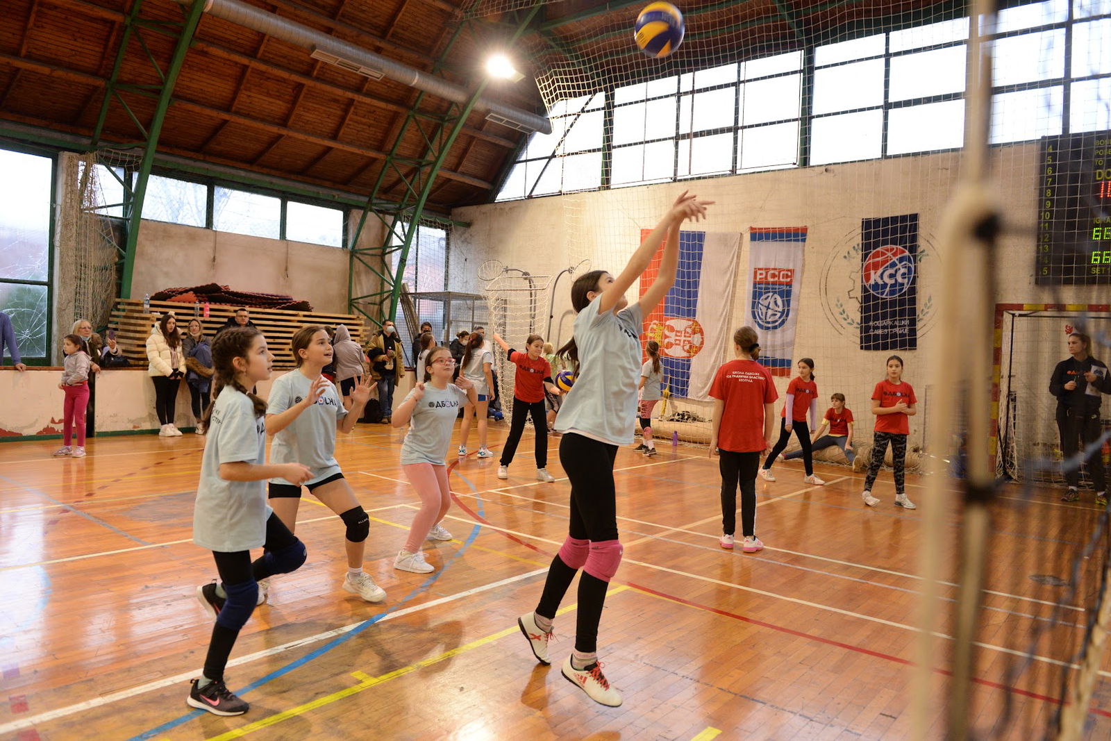 Škola odbojke Voždovac - OK Radnički