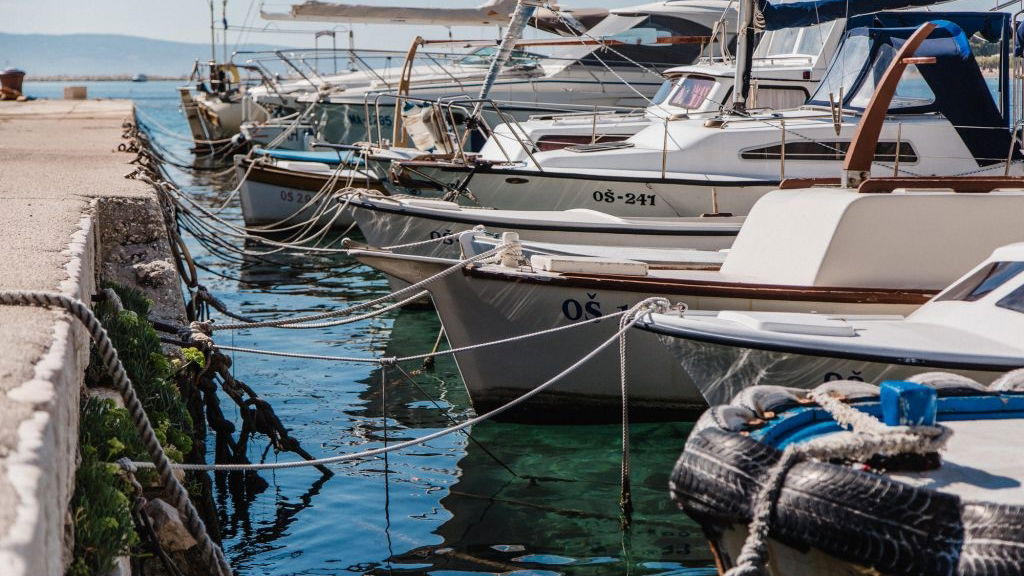 Harbour Omiš