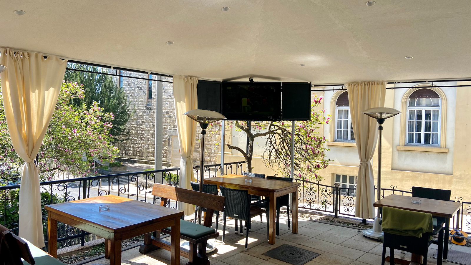 Kaptol Zagreb restoran i caffe bar