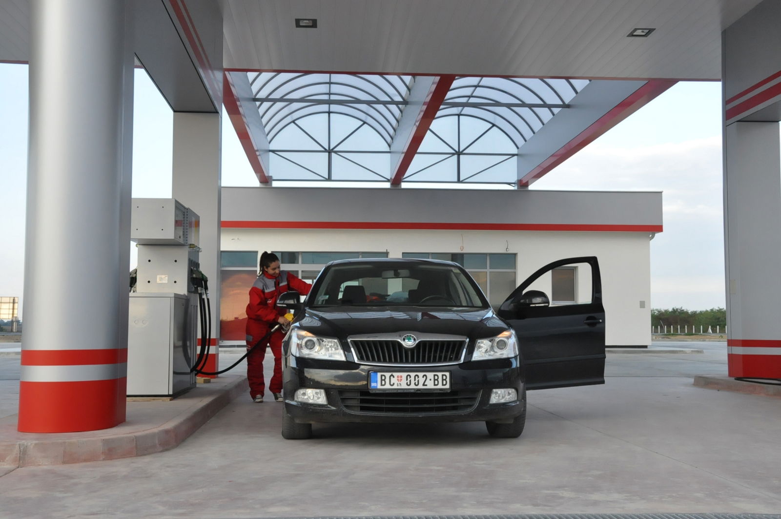 Benzinska stanica i tehnički pregled "Mačva Expres"