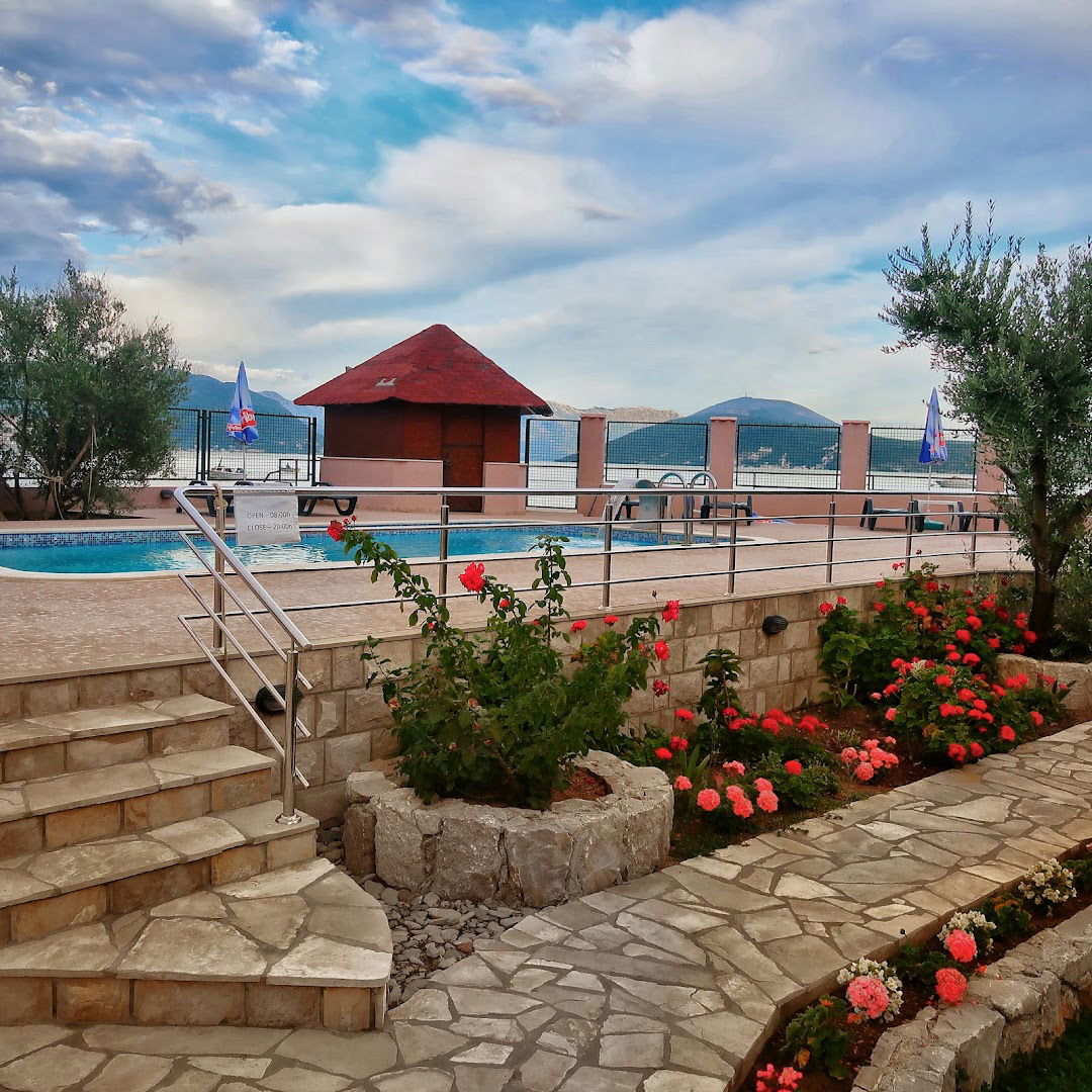 Apartments Maxi Katic