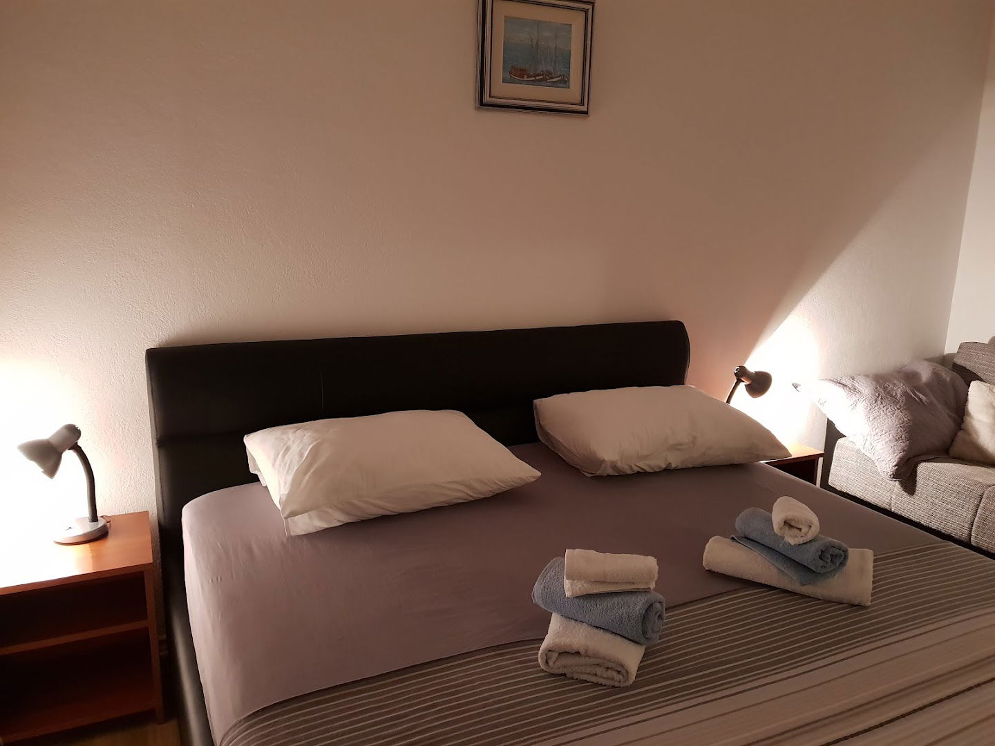 Apartmani Mali Lovre