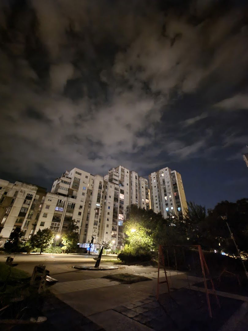 Restricted Access Parking Garage "Jurija Gagarina 1"