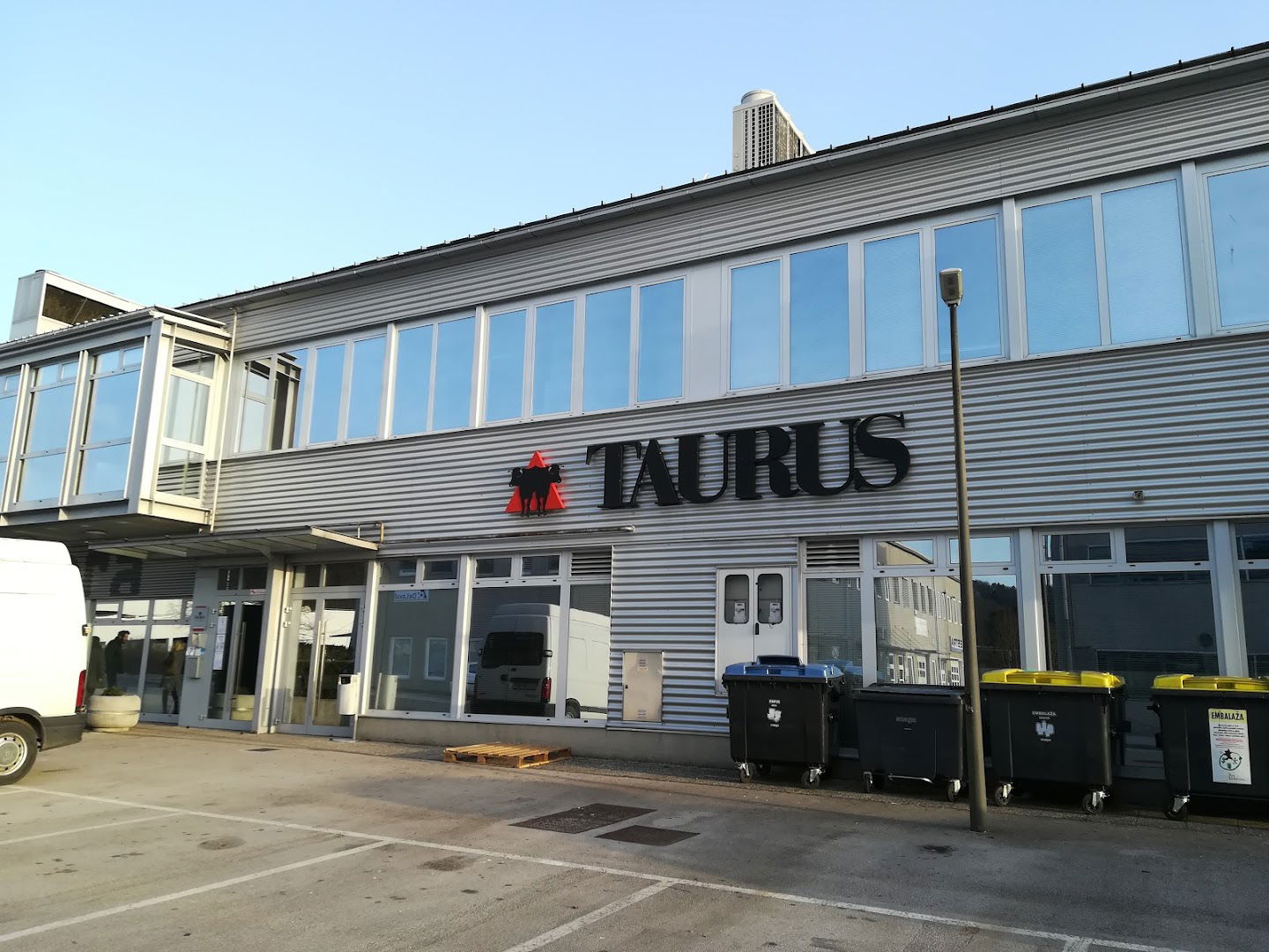 Taurus podjetje za prodajo, proizvodnjo in zastopanje, d.o.o.