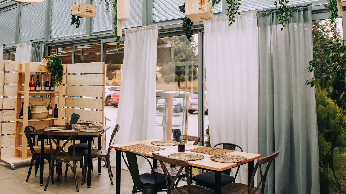 PAZIN ZAPAD restaurant, coffee&wine bar