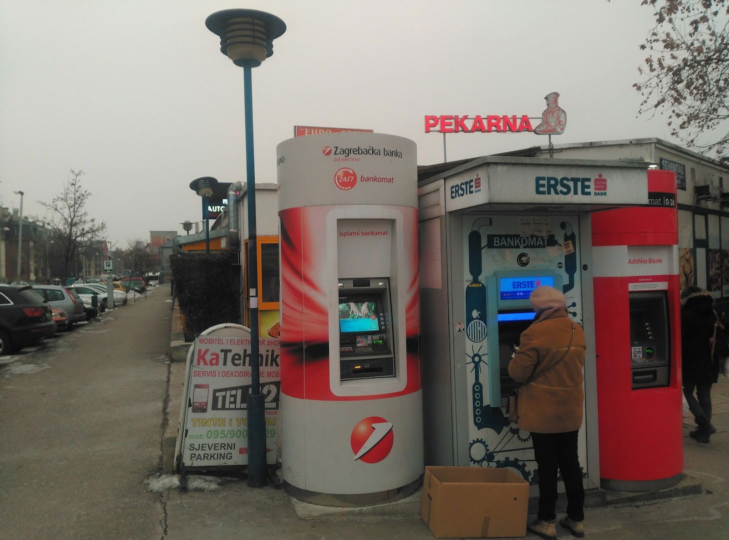 Zagrebačka banka bankomat