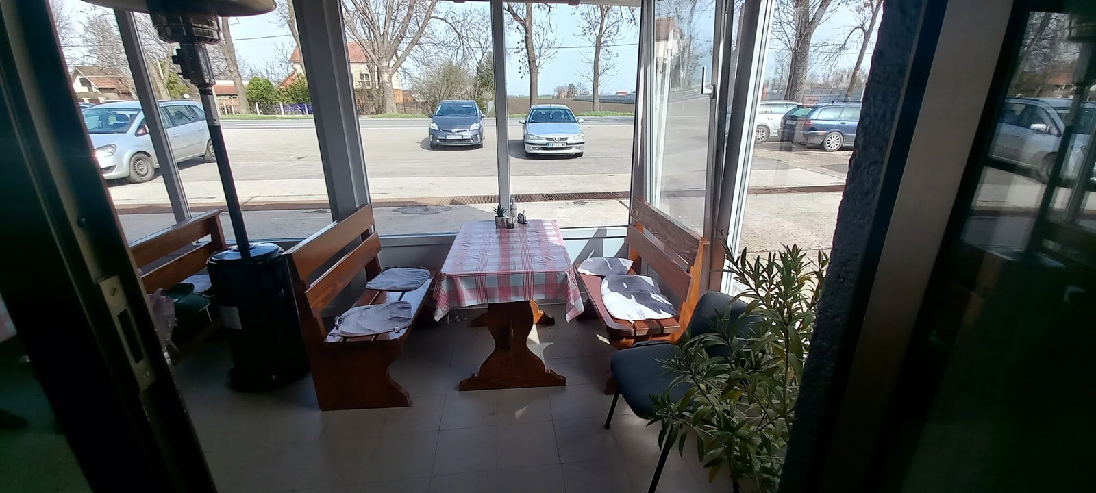 Nanevski Ketering, Pekara i Fast Food