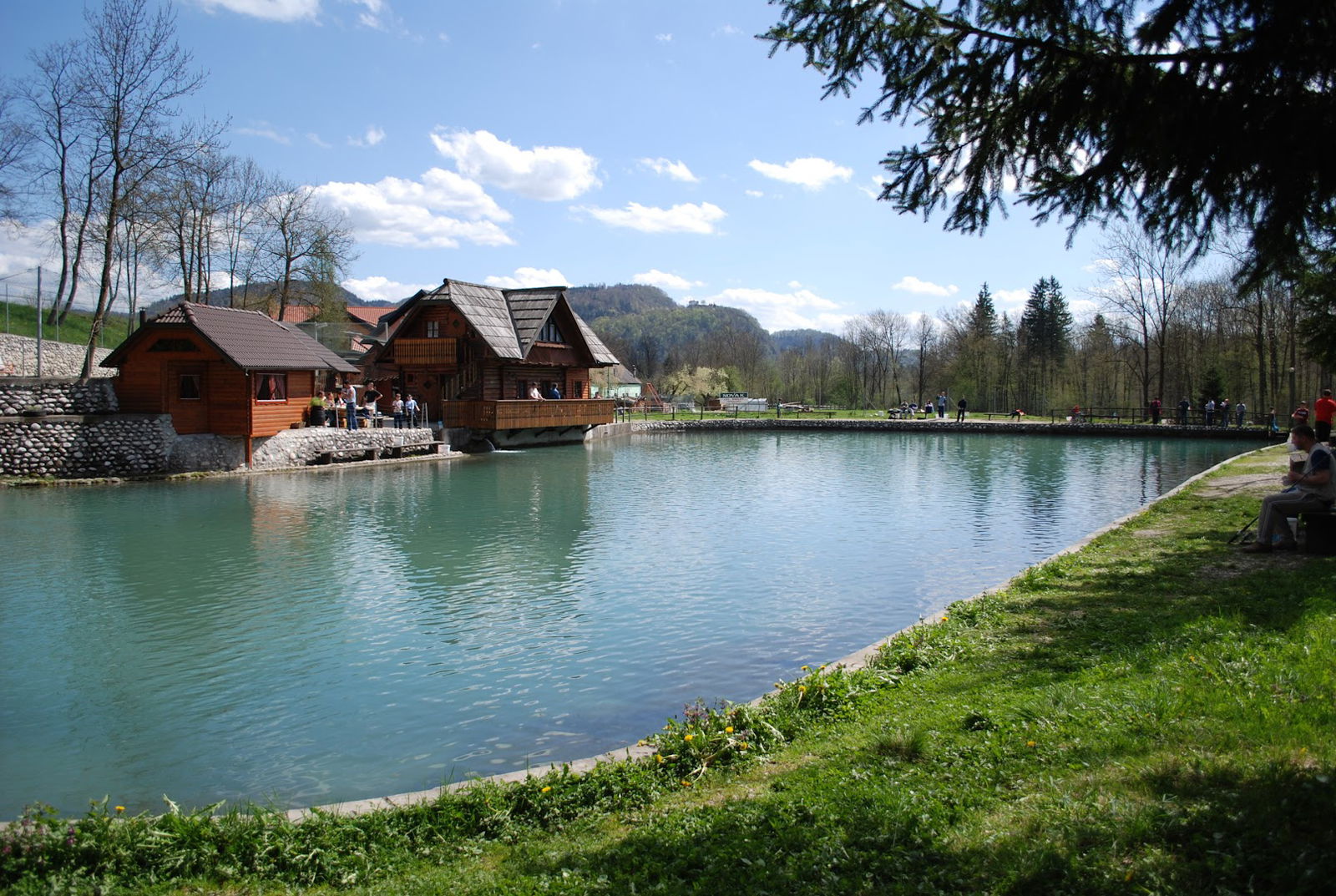 "Ribogojnica in Mhe Mihovc" Sandi Burkeljca s.p.
