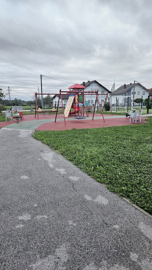 Dječje igralište Lukarišće