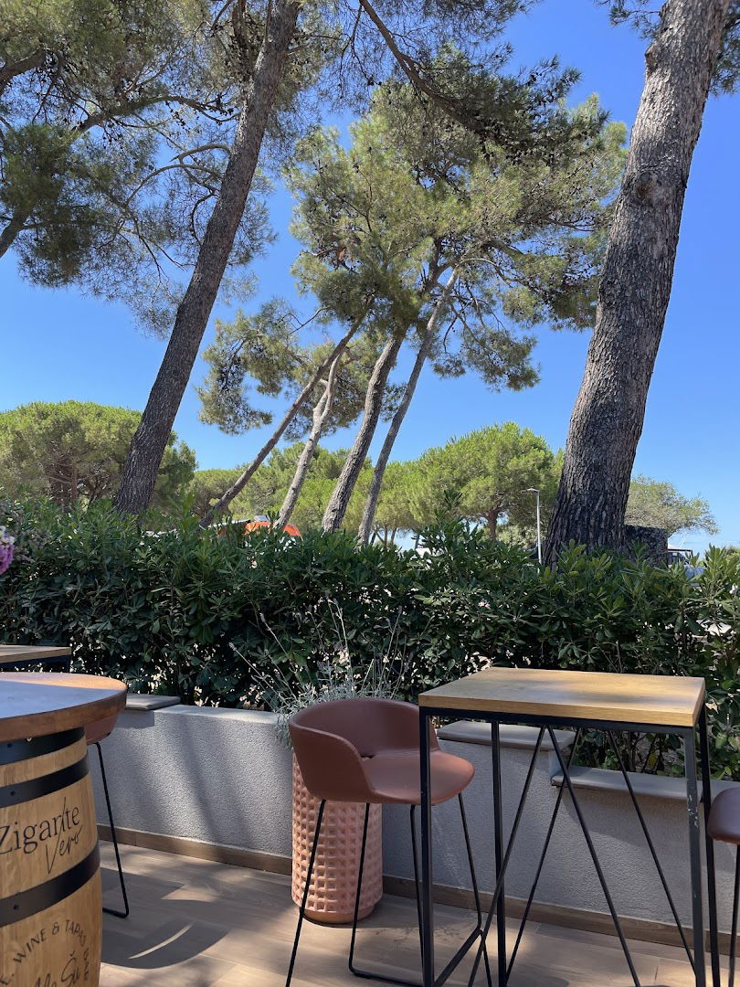 “Ala Šu” Coffee, Wine & Tapas bar