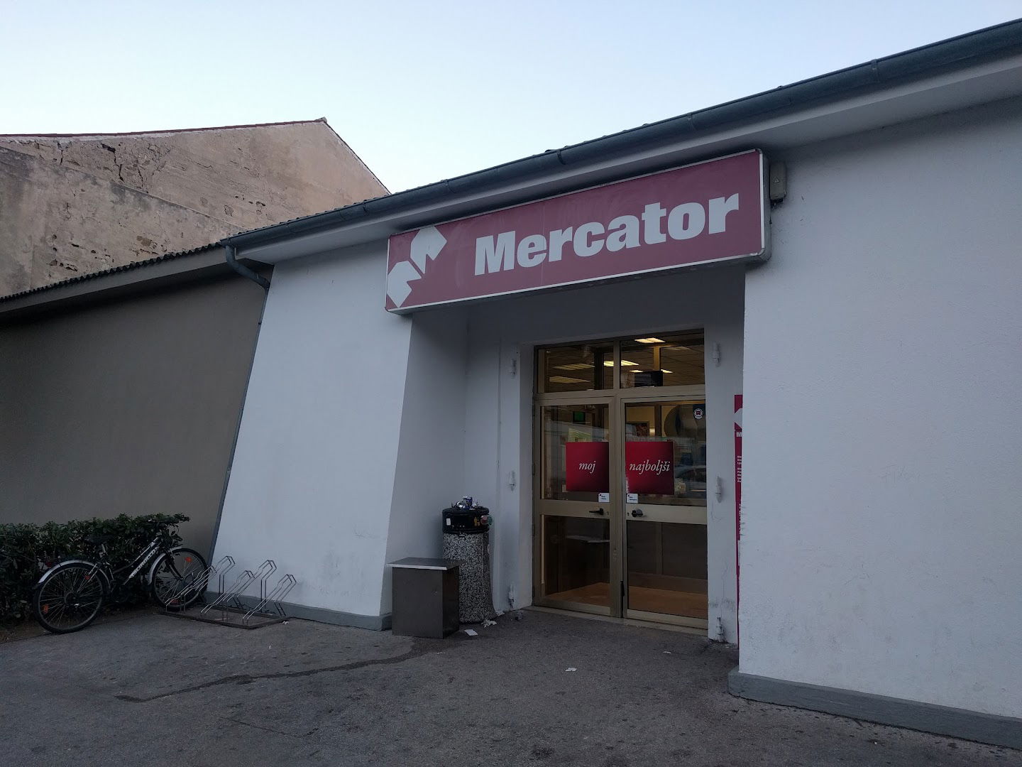 Poslovni sistem Mercator d.d., poslovna enota 105360 market 76 obala 8 Portorož