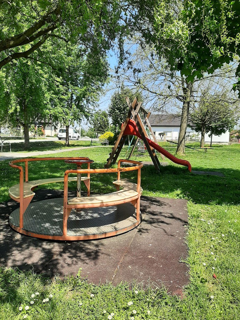 Dječje igralište Hrastovsko