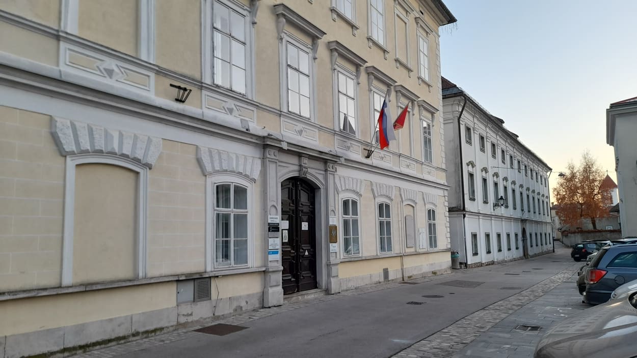 Zakonsko - družinski terapevt Janez Logar s.p.