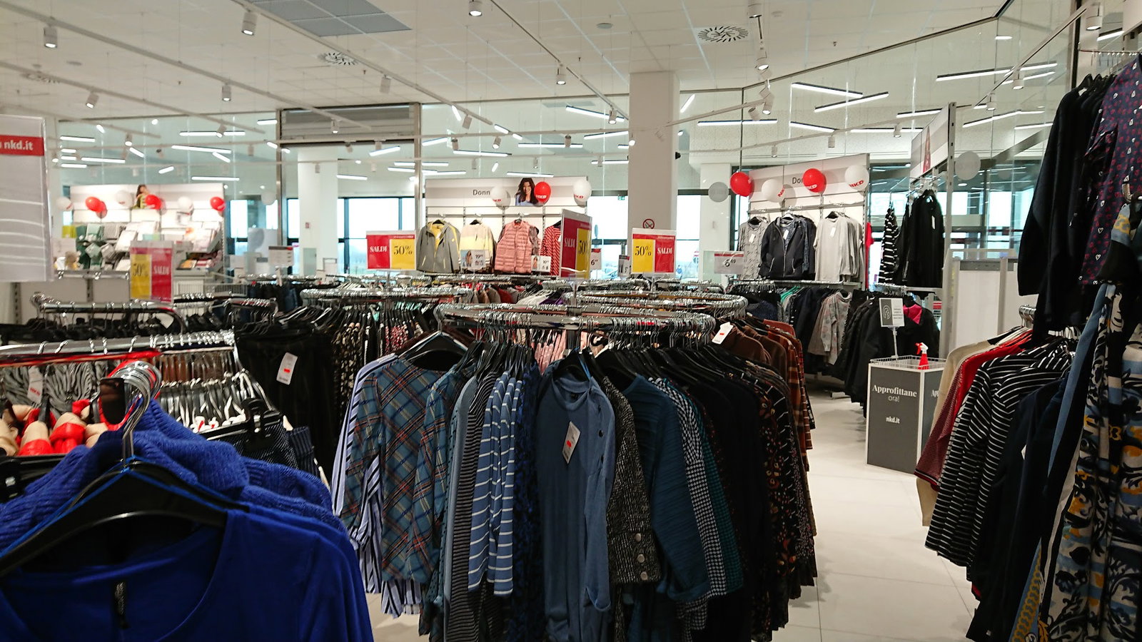 Nkd e fermopoint Bartolini