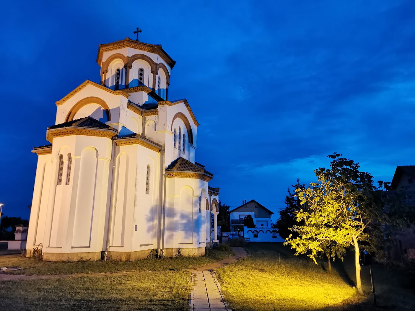 Српска православна црква Светог Василија Острошког