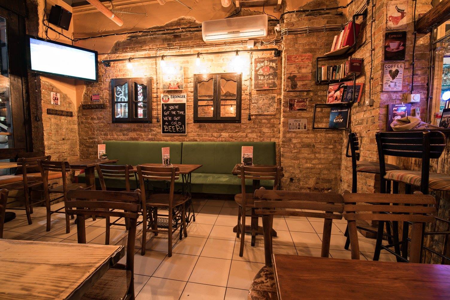 Revolucija caffe bar