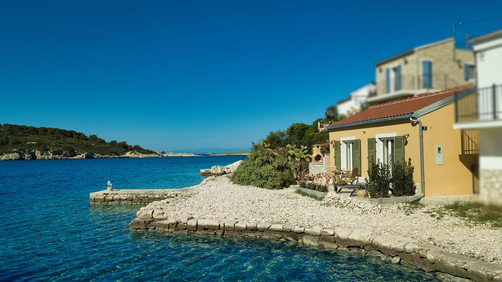 Seafronthouse Nikša - www.rogo-rent.hr