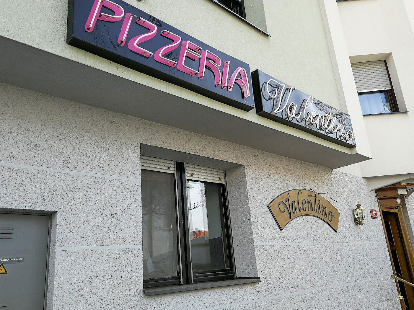 Okrepčevalnica - Pizzeria Valentino Vernik Silvestra, s.p.