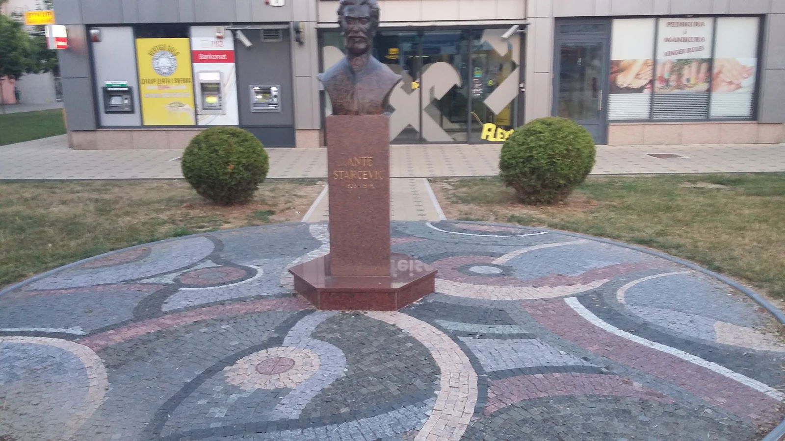 Spomenik Ante Starčević