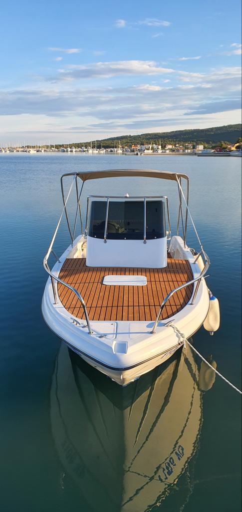 OBRT ZA IZNAJMLJIVANJE PLOVILA I SKUTERA MIKULA