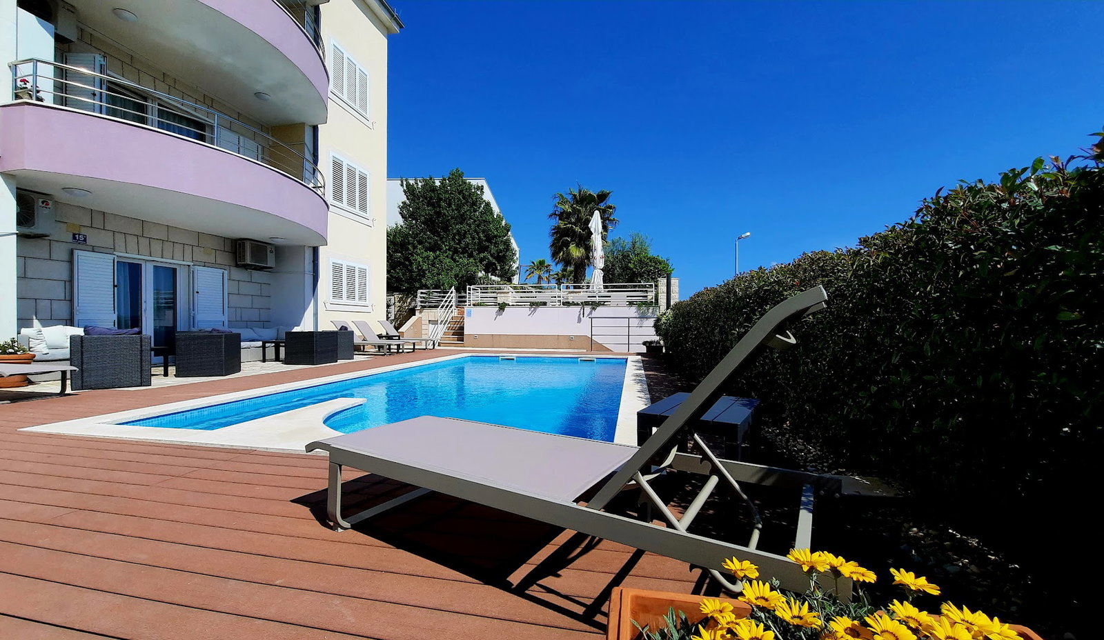 Sea View And Sun Apartments